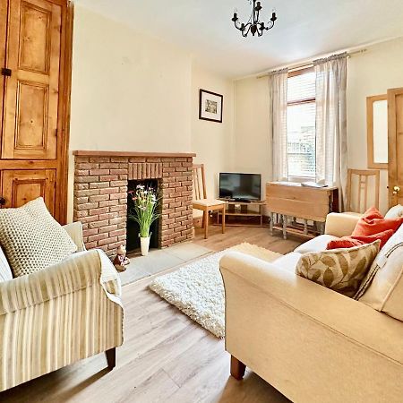 Villa Creaking à York Extérieur photo