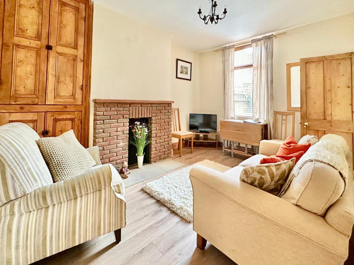 Villa Creaking à York Extérieur photo